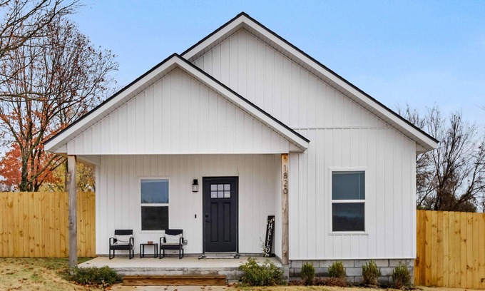Benton County House | Central Getaway Off of I-49