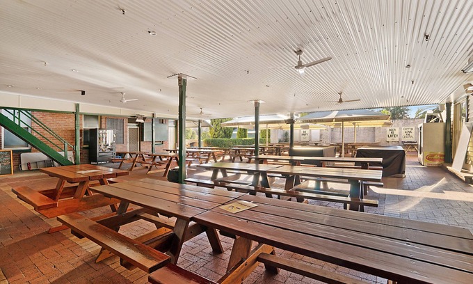 Stroud Hotel | Central Hotel Stroud