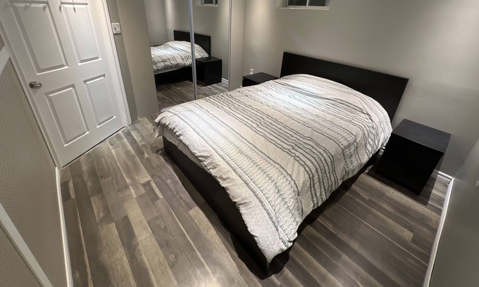 Barrie House | Central modern basement apartment close to lakes & skiing