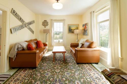 Prince Edward Apartment | Central Picton Apartment, Sleeps 8; The Iron Horse