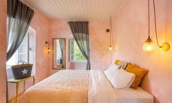 Herceg Novi Apartment | Central, Quiet & Romantic + sea view