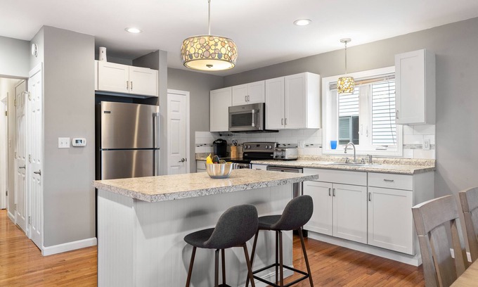 Southern Coast Apartment | Central Saco Stay Comfort & Style for Your Getaway