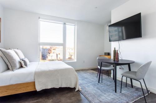 Central Square Apartment | Central Sq Studio w Doorman nr T Stop BOS-311