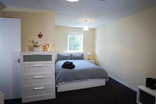 Newbury Apartment | Central studio in quiet area in Newbury, self check-in