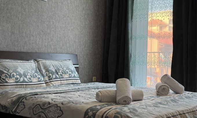 Sveti Vlas Apartment | Central Sveti Vlas Studio with Panoramic Sea View