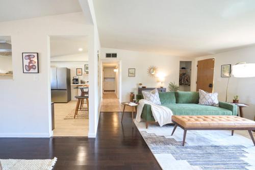 Colonia Del Valle House | Central Tucson Mid Century, Quiet, Fully Fenced, Hot Tub