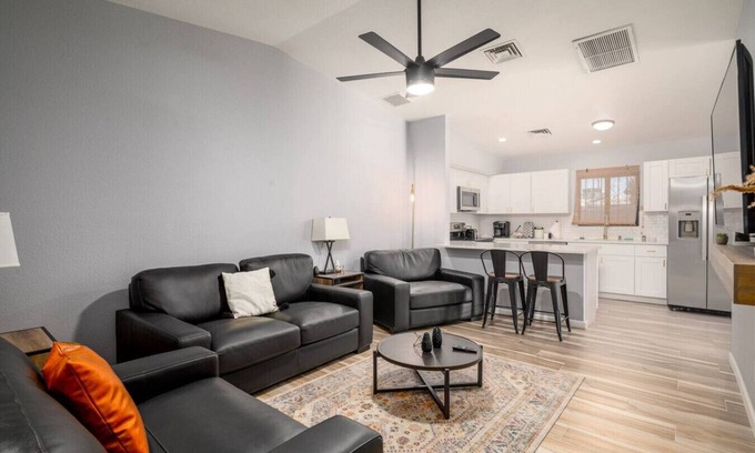 Avondale House | Central Tucson Townhome