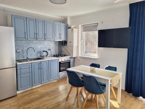 Tirgu Mures Apartment | Central Urban Apartment with Underground Parking