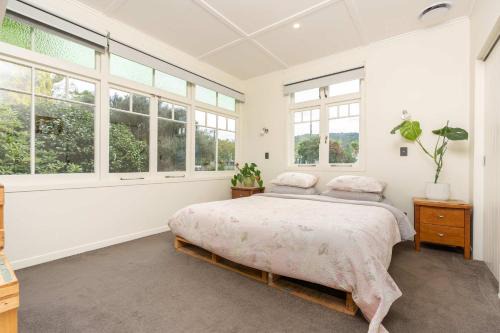 Woodhill House | Central Villa Oasis
