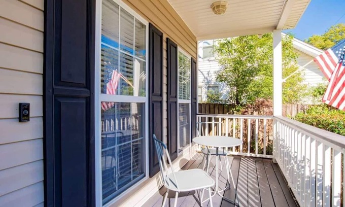 Mobile House | Central, Wonderful Porch & Yard! Hazel Hideaway
