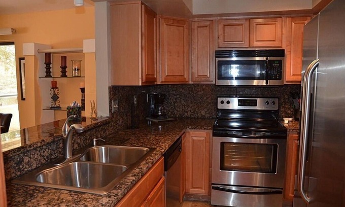 Camelback East Condo | Centrally Located 2 Bed/2 Bath Gated Community Condo Sleeps 4