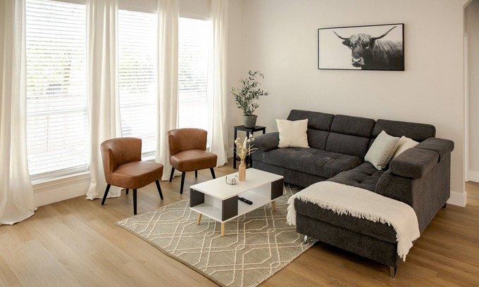 San Antonio House | Centrally located 3 bedroom home inside Loop 1604 (30 night minimum stay)