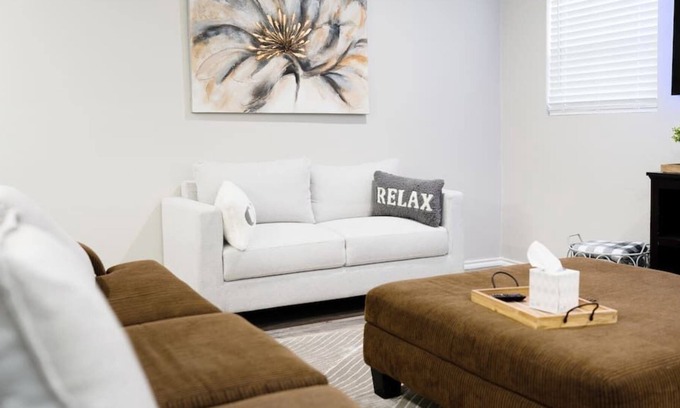 Shearer Hills - Ridgeview House | Centrally Located 3/2 Minutes from Airport