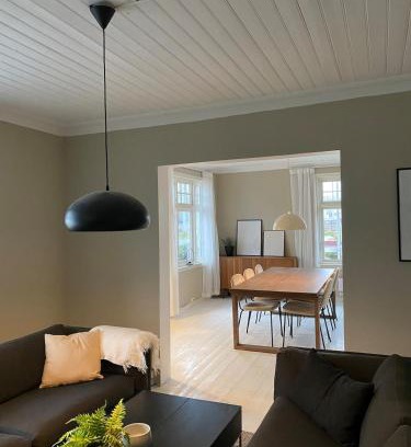 Haugesund Villa | Centrally located 5-room detached house