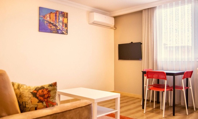 Izmir City Centre Apartment | Centrally Located Flat near Kulturpark Izmir