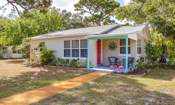 Gulfport House | Centrally Located Gulfport Duplex w/Patio!