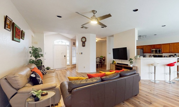 Brushy Creek House | Centrally located house with patio, central AC, & washer/dryer