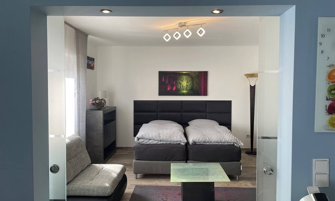 Leverkusen Condo | Centrally located in Leverkusen, modern furnished chic city apartment with service