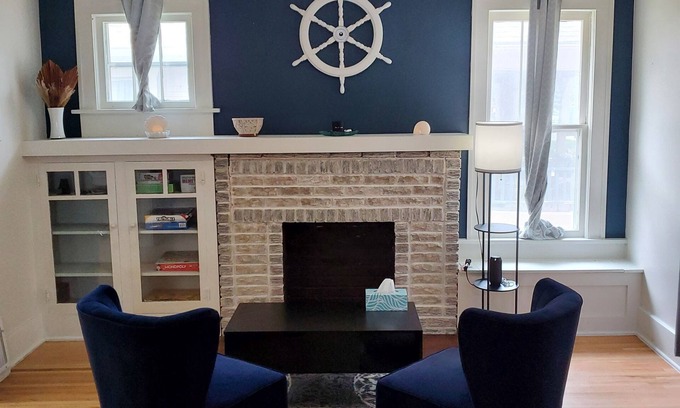 Wichita House | Centrally located in the heart of downtown. 5 min from Wesley & St Joe Hospitals