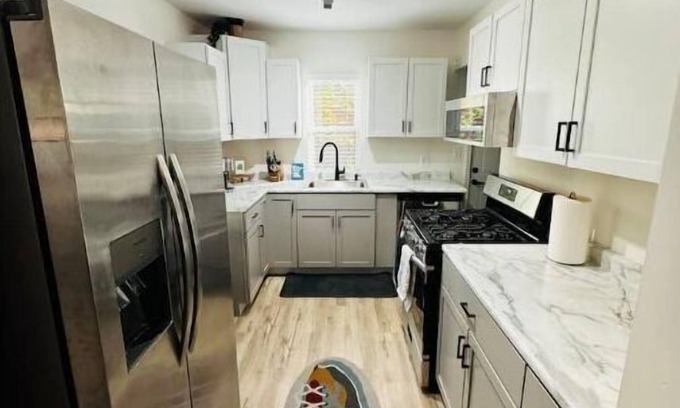 Lind-Bohanon House | Centrally Located Smart Home by Amazon Alexa.