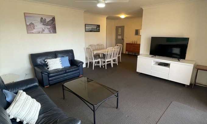 Tuncurry Apartment | Centrally located Tuncurry unit.