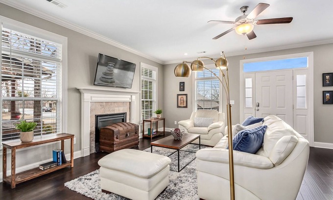 Fayetteville House | Centrally located home with large back porch, fireplace, washer/dryer, AC