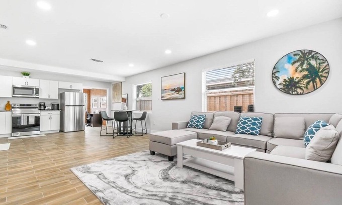 Pinellas Park House | Centrally Located 3-Bedroom Oasis: 20 Mins to Beach and City Life on VRBO