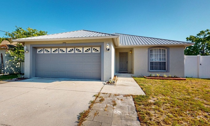 Pinellas Park House | Centrally located close to dining, shopping, beaches, AC, WIFI, patio