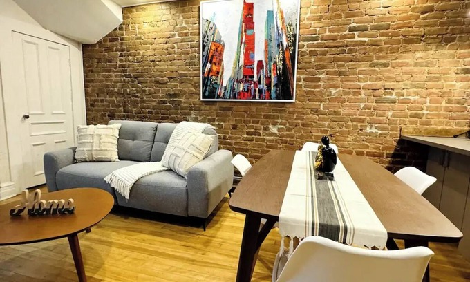 Sainte-Marie Apartment | Centre-Ville Montréal/Metro Papineau
