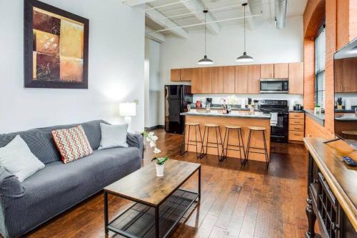 Rochester Apartment | Centric NY Style Loft w/King bed