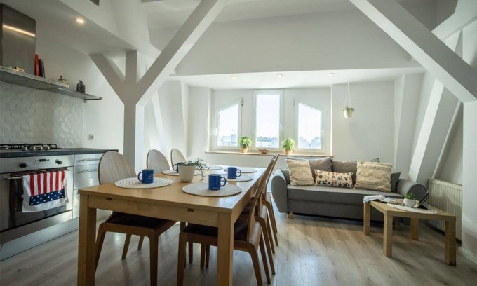 Srodmiescie Apartment | Centric Rooftop 4 bedroom apartment