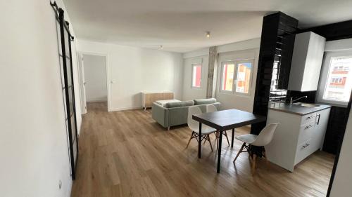 Los Corrales de Buelna Apartment | Centro de Cantabria