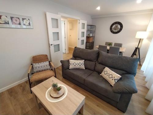 Aviles Apartment | Centro nuevo con parking gratis LasMeanas