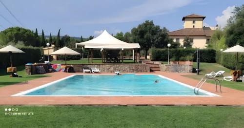 Capraia e Limite House | Certopiano Villa con piscina