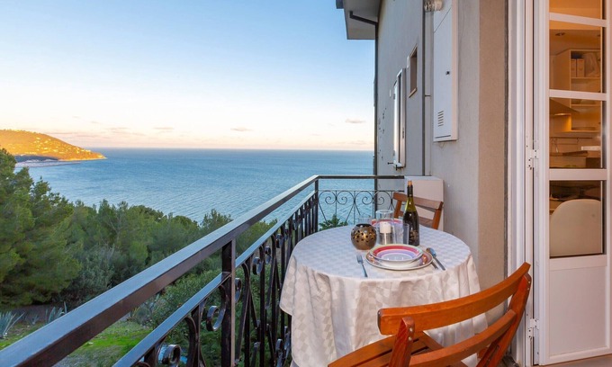 Capo Mimosa-Rollo Apartment | Cervo Piccolo Incanto With Parking, Cervo, Italy