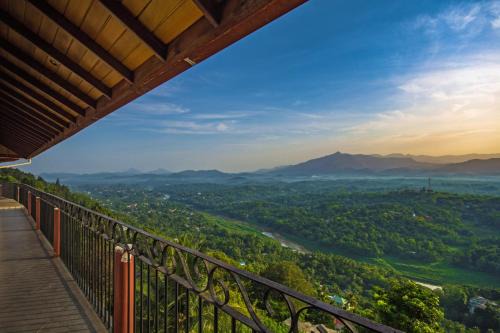 Tennekumbura Hotel | Ceyloni Panorama Resort