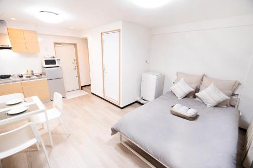 Okubo Apartment | CG Charming Guesthouse in the Heart of Okubo 丶Steps to Metro and Convenient Travel! YoE4