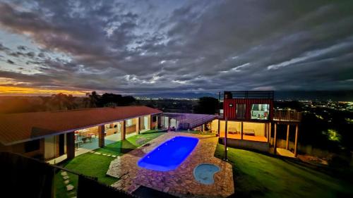 Pindamonhangaba Hotel | Chácara Conteiner Mirante do Vale Pindamonhangaba