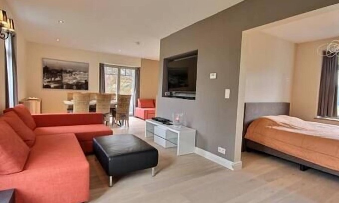 Liege Apartment | Château Bernalemont - 1 bedroom