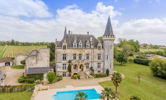 Blaye Bed & Breakfast | Château Borgeat de Lagrange - privatisation
