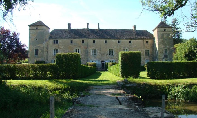 Ozenay Bed & Breakfast | Château d'Ozenay