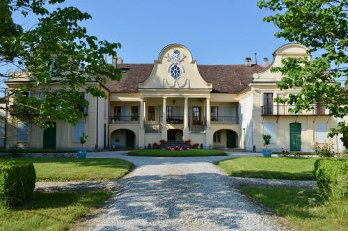 Mathod Bed & Breakfast | Château de Mathod Chambres d'hôtes