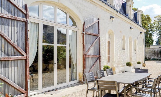 Riviere House | Château Du Rivière