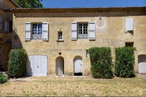 Aimargues Apartment | Château Teillan - Cadran solaire