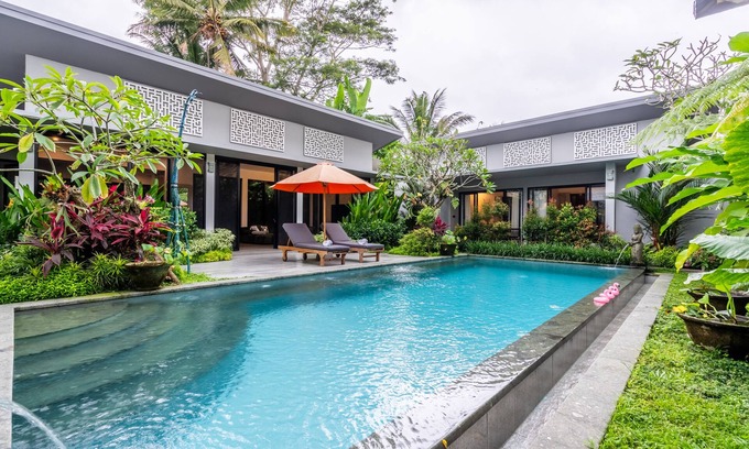 Melayang Villa | Chakola Villa