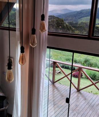 Sao Bento do Sapucai Ski Chalet | Chalé com vidros e hidromassagem