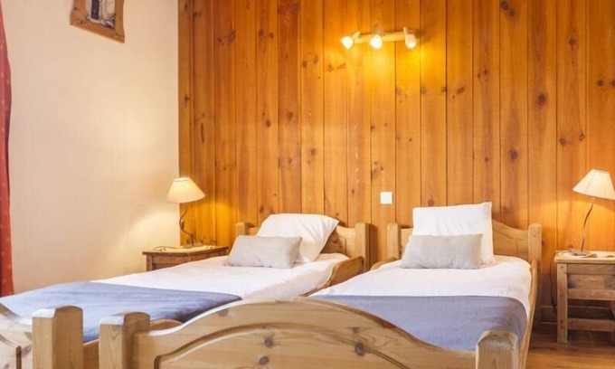 Villarabout Ski Chalet | Chalet, wifi, fitness, sauna, terrace, fireplace or stove, parking, tv, ski locker, 110m²