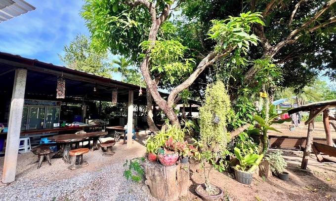 Phitsanulok Hotel | Chalalai Resort Kham Chanot