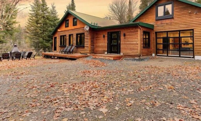 Saint Donat Cottage | Chalet Familia - 5 Bedrooms