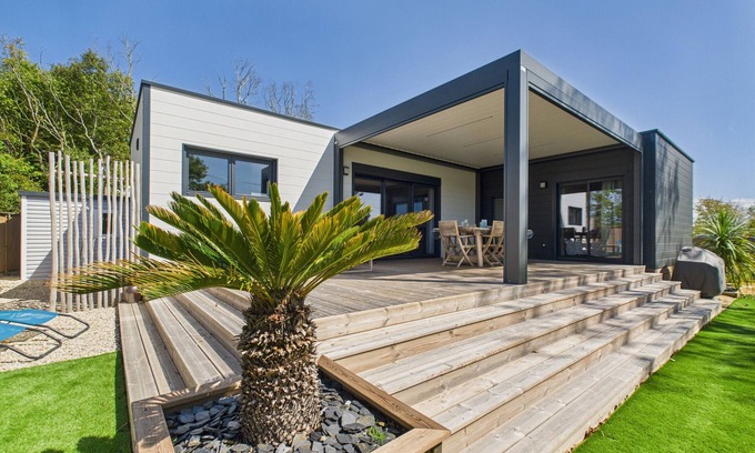 Bretignolles-sur-Mer Ski Chalet | Chalet for 6- Heated swimming pool all year round
